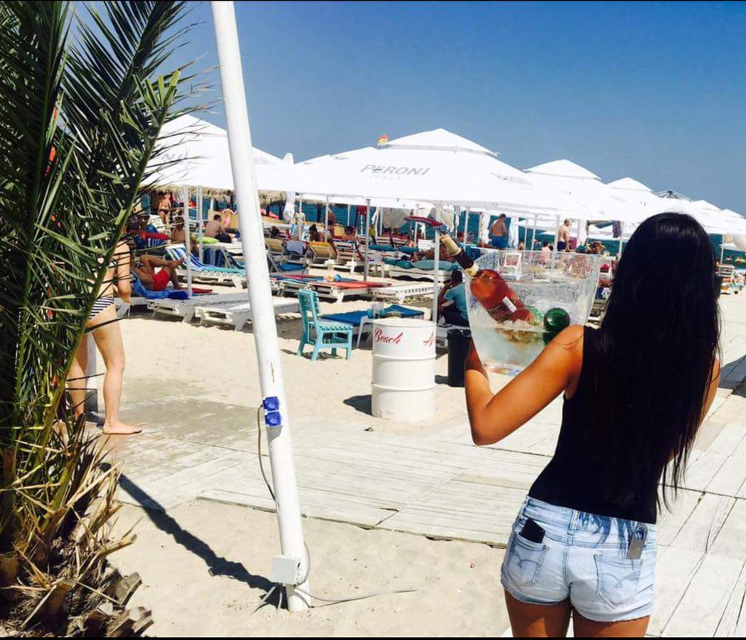 Yvo Lioness & Mamaia Nord Daire Navodari Dış mekan fotoğraf
