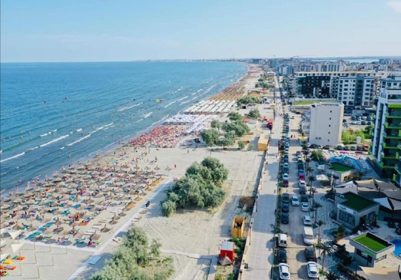 Yvo Lioness & Mamaia Nord Daire Navodari Dış mekan fotoğraf
